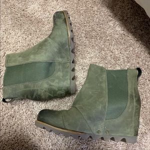 Sorel Lea Wedge *rare color* Petemoss green